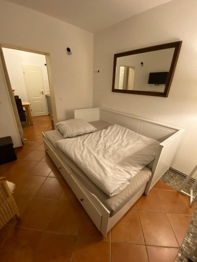 Apartment Mit Terrasse Ip-Tv Stellplatz Krefeld Exterior foto